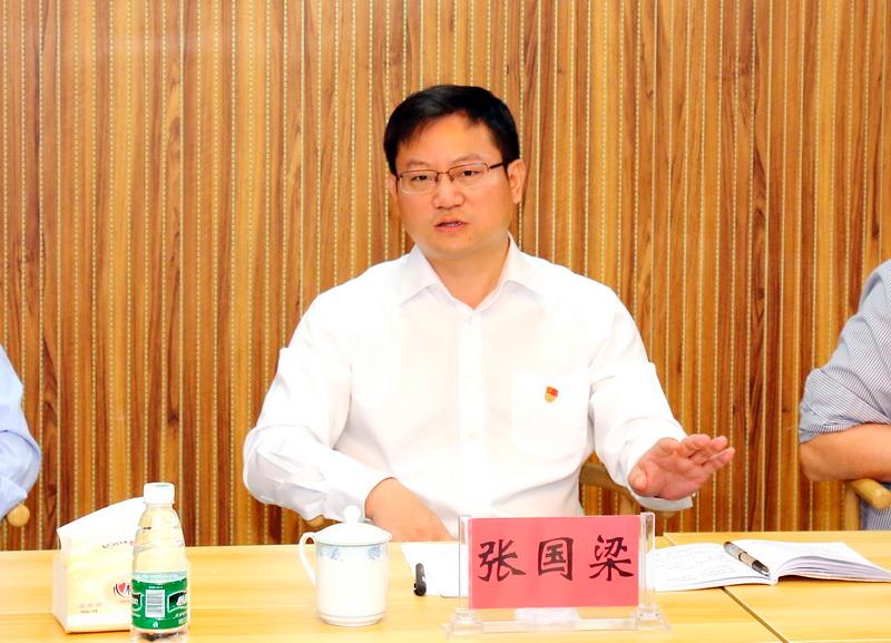 市委副书记张国梁到开发区联系点上过党日