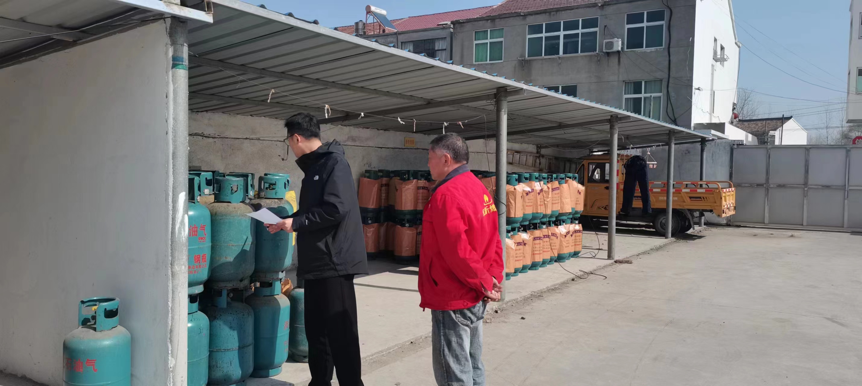 苏嘴镇开展液化气领域专项检查工作